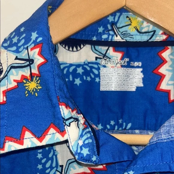 Cat & Jack shark 🦈 button down - Picture 3 of 5
